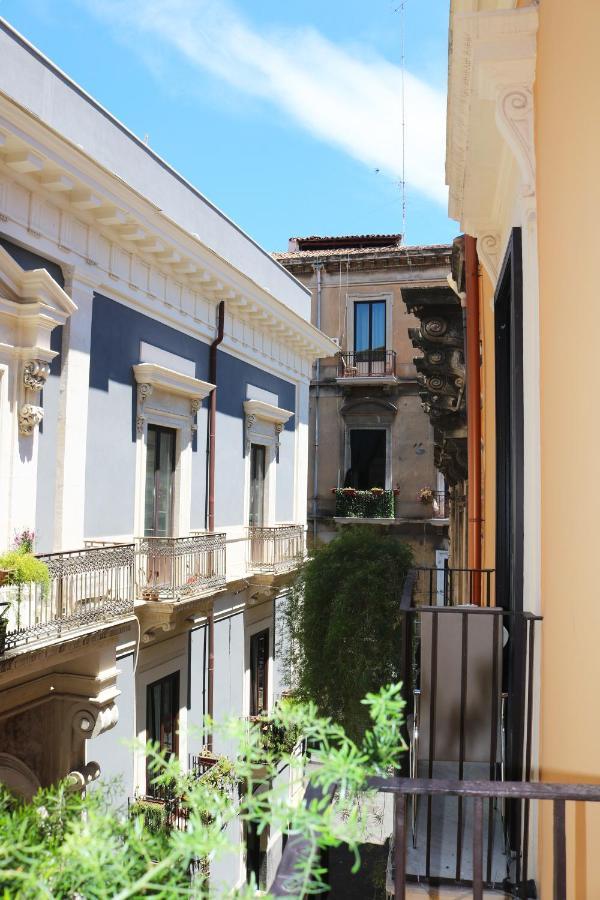 Preluna Central Palace CTA Exterior photo